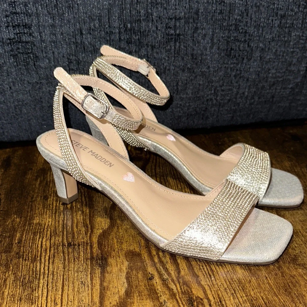 Steve Madden Kids J-Skyla Rhinestone Heeled Sandals Metallic Silver size - K3